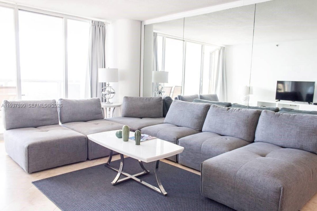 Condo in Miami, Florida, United States 2 - 17202761