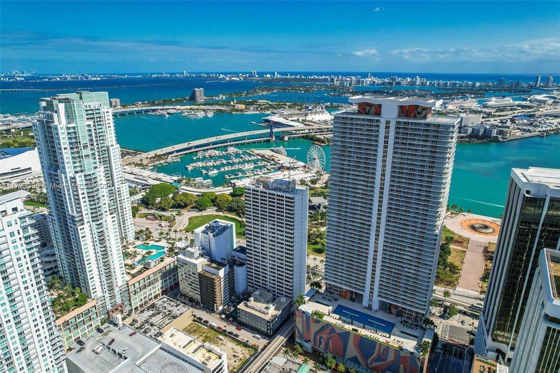 Condo in Miami, Florida, United States 3 - 17203378