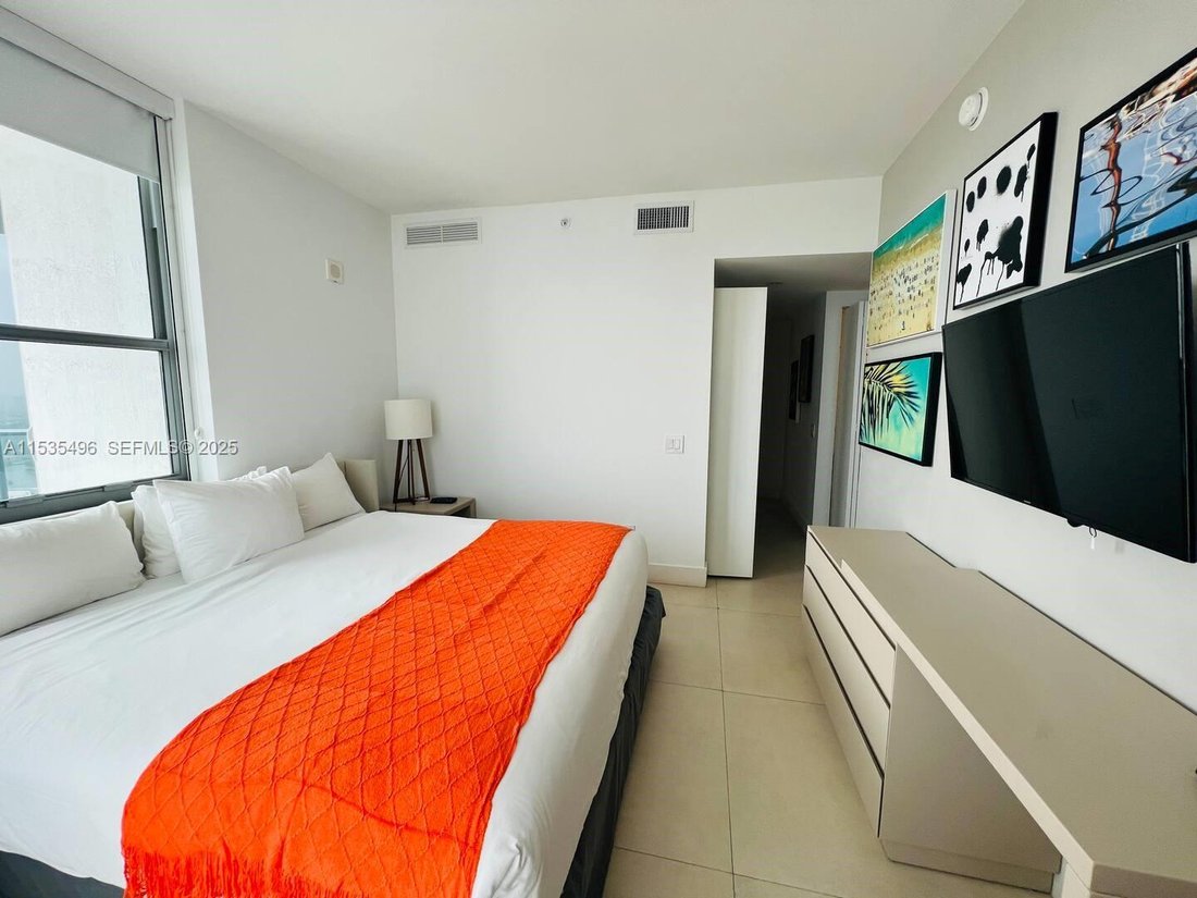 Condo in Hallandale Beach, Florida, United States 3 - 17202423