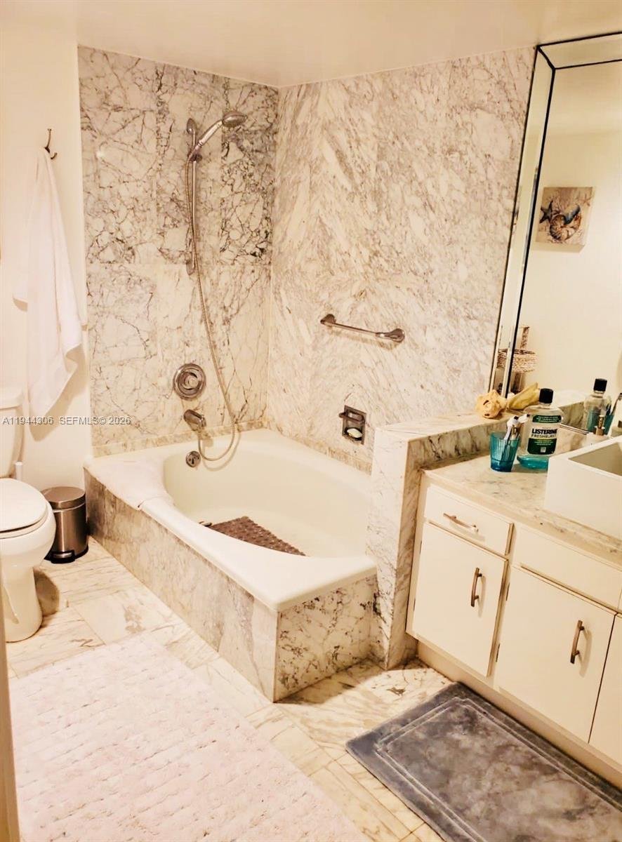 Condo in Wilton Manors, Florida, United States 4 - 17203296