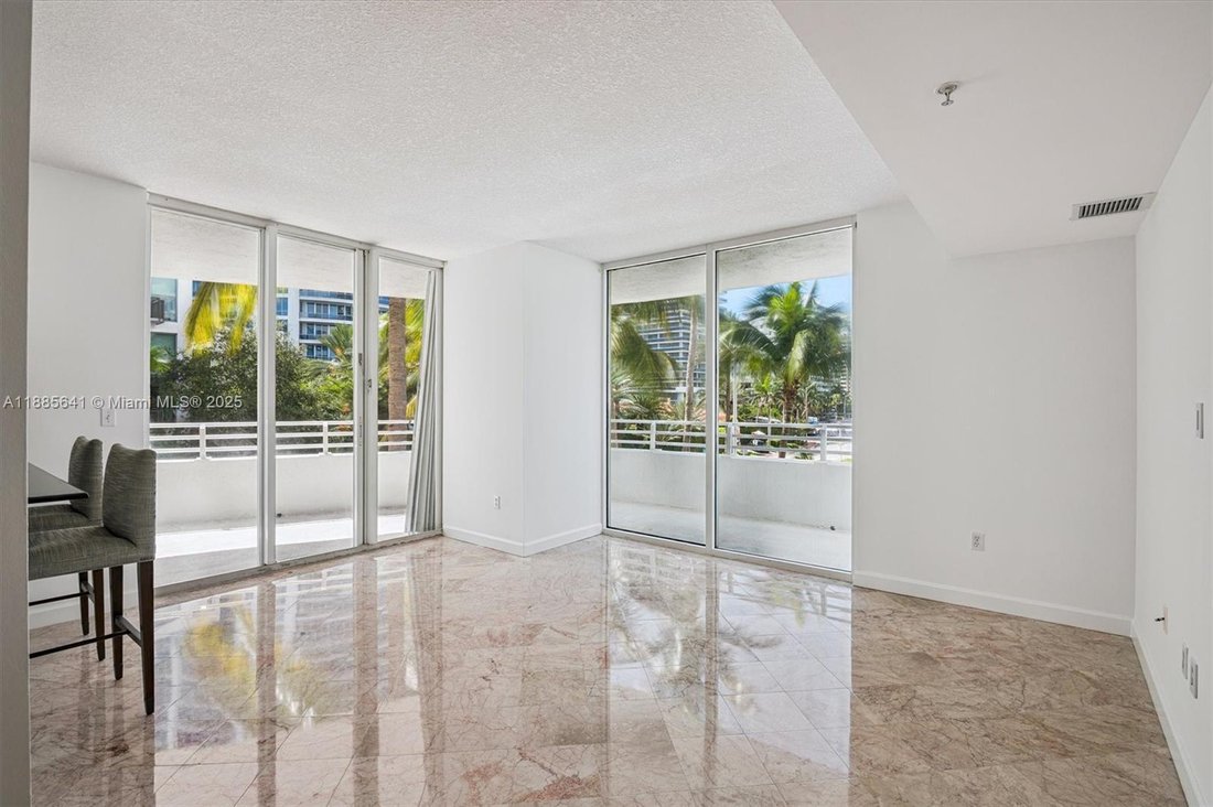 Condo in Miami Beach, Florida, United States 2 - 17202430