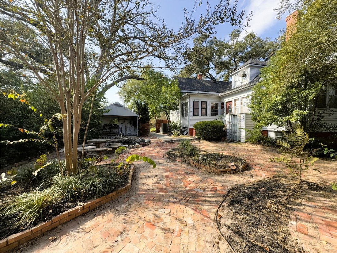 House in Bellville, Texas, United States 5 - 17209750