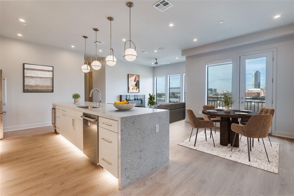 Condo in Dallas, Texas, United States 1 - 17214353