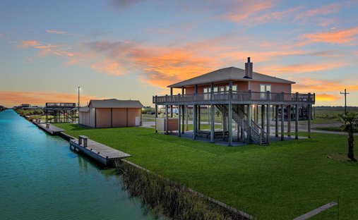 House in Bolivar Peninsula, Texas, United States 1
