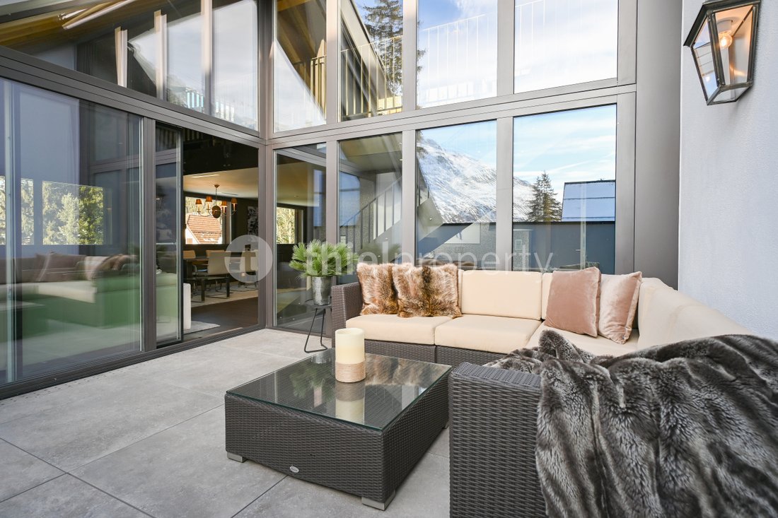 An Extra Room Under The Sky: Exquisite Penthouse Maisonette With Panoramic Terrace