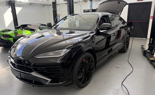 2025 Lamborghini Urus SE 4x4 in Rome, Italy 1