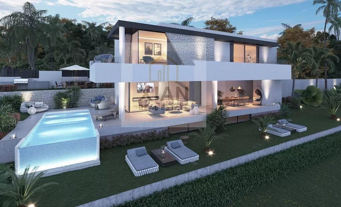 Villa in Estepona, Andalusia, Spain 1 - 12177183