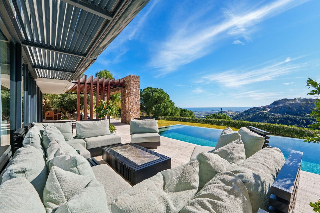 Villa in Benahavis, Andalusia, Spain 1 - 17220561