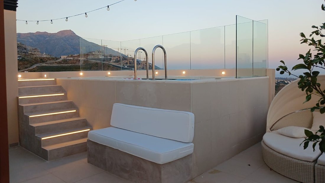 Apartment in La Quinta, Benahavis, Andalusia 2 - 17219437