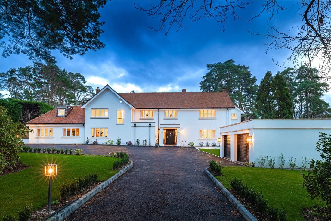House in Sunningdale, England 1 - 17220451