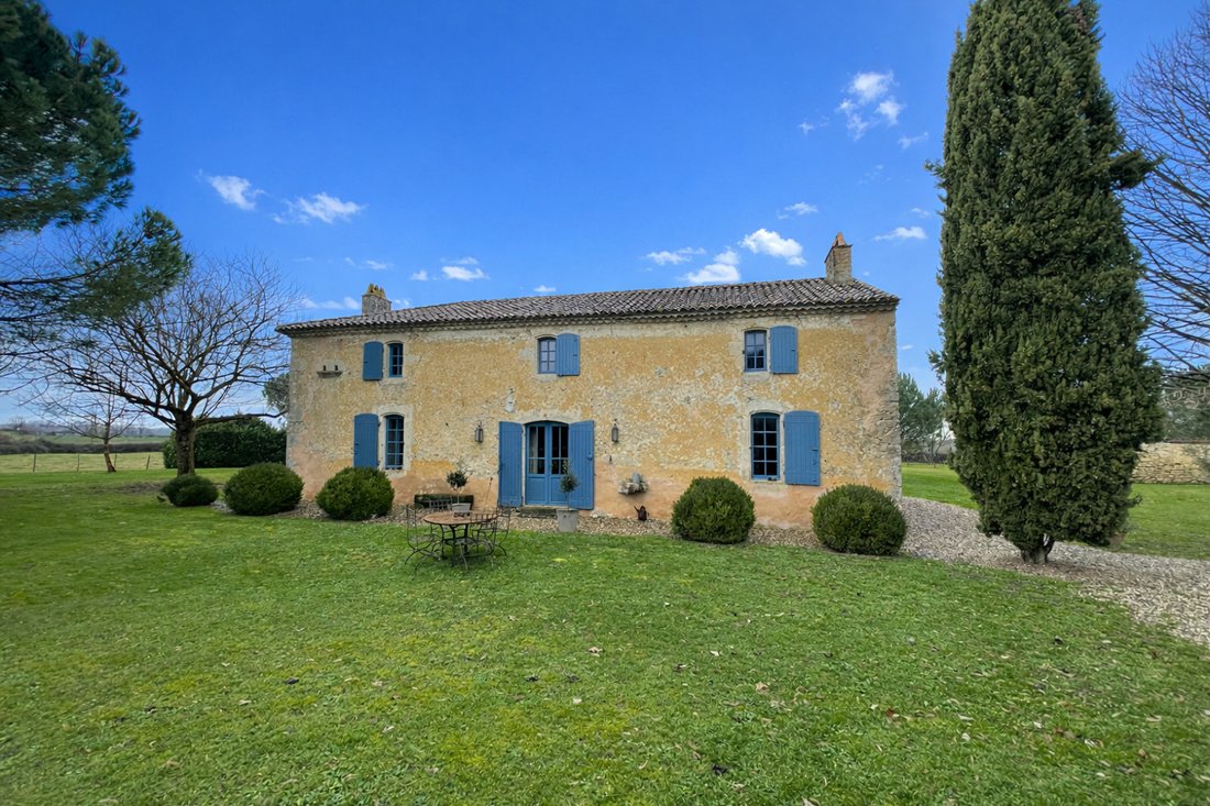 Villa in Sauveterre-de-Guyenne, Nouvelle-Aquitaine, France 1 - 17218611