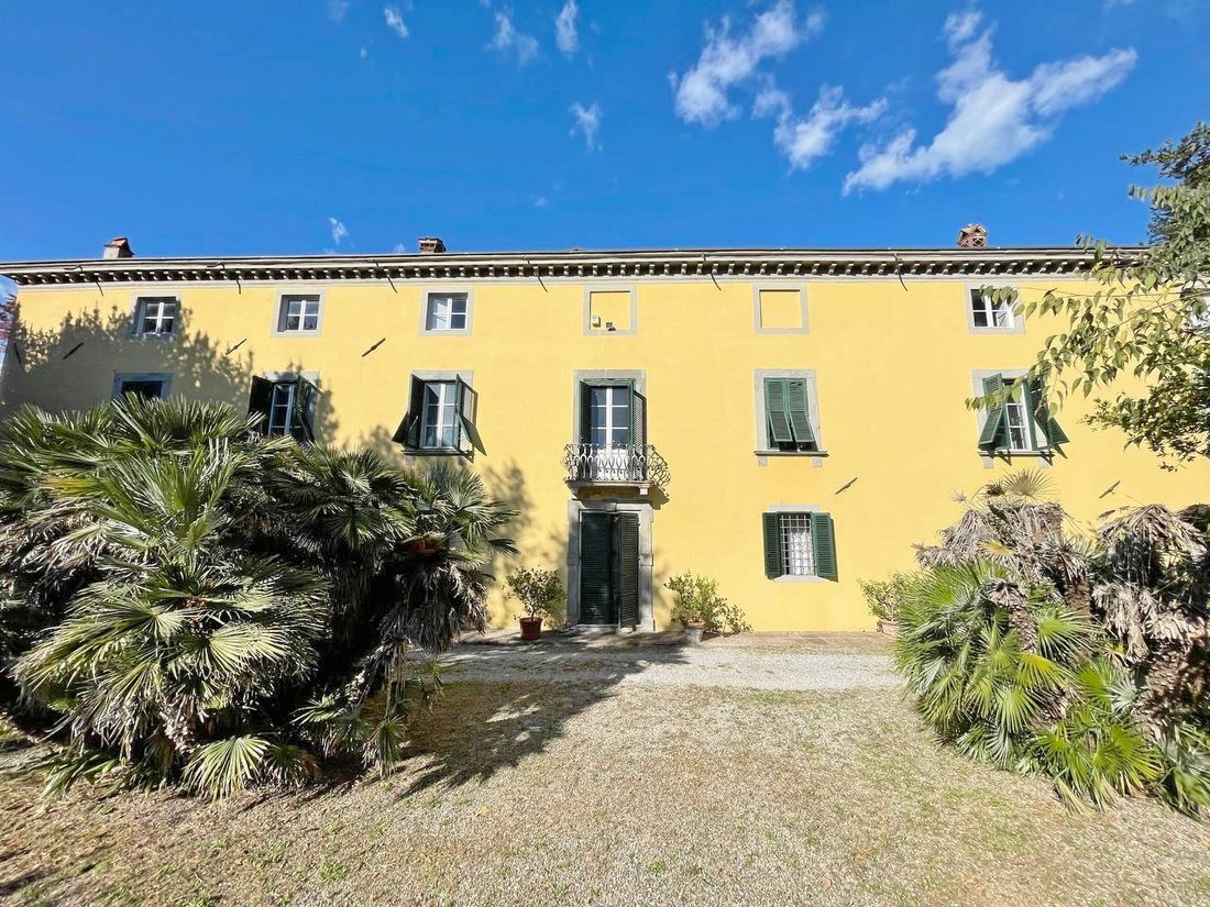 Villa in Capannori, Tuscany, Italy 1 - 17227187