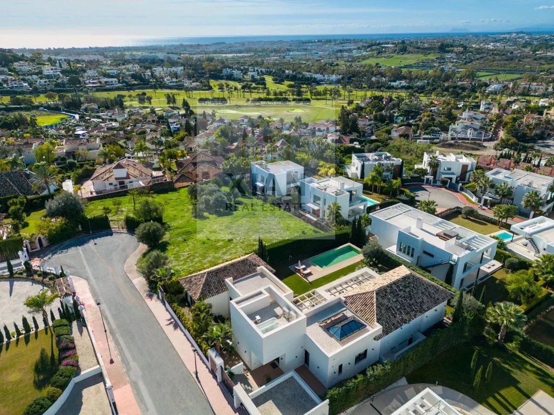 Villa in Nueva Andalucía, Marbella, Spanien 2 - 12642467