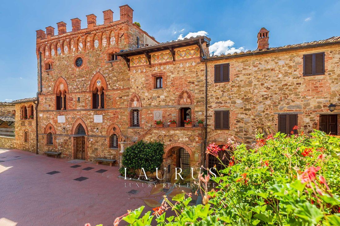 Castle in Center, Greve in Chianti, Tuscany 3 - 17217934