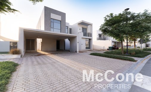 Villa in Dubai, Dubai, United Arab Emirates 1