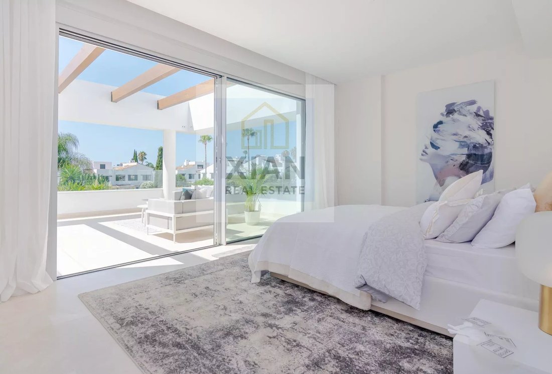 Villa in San Pedro de Alcantara, Andalusia, Spain 4 - 12176933