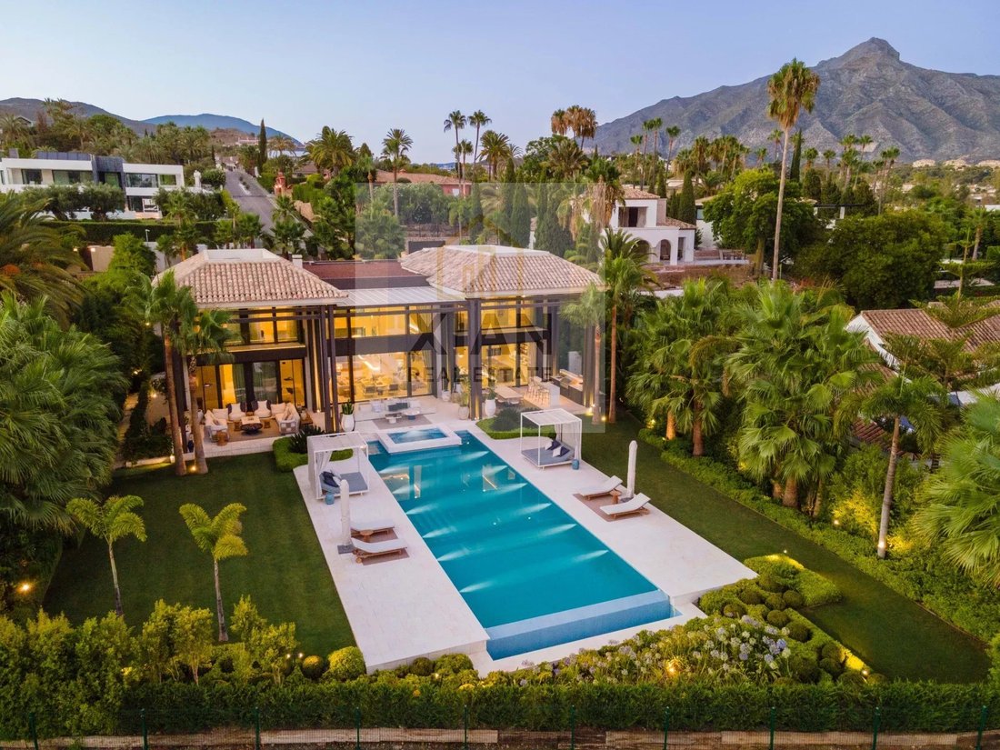 Villa in Nueva Andalucia, Marbella, Spain 2 - 12241603