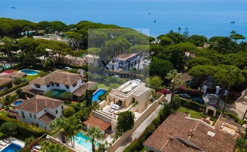 Villa in Golden Mile, Andalusia, Spain 1