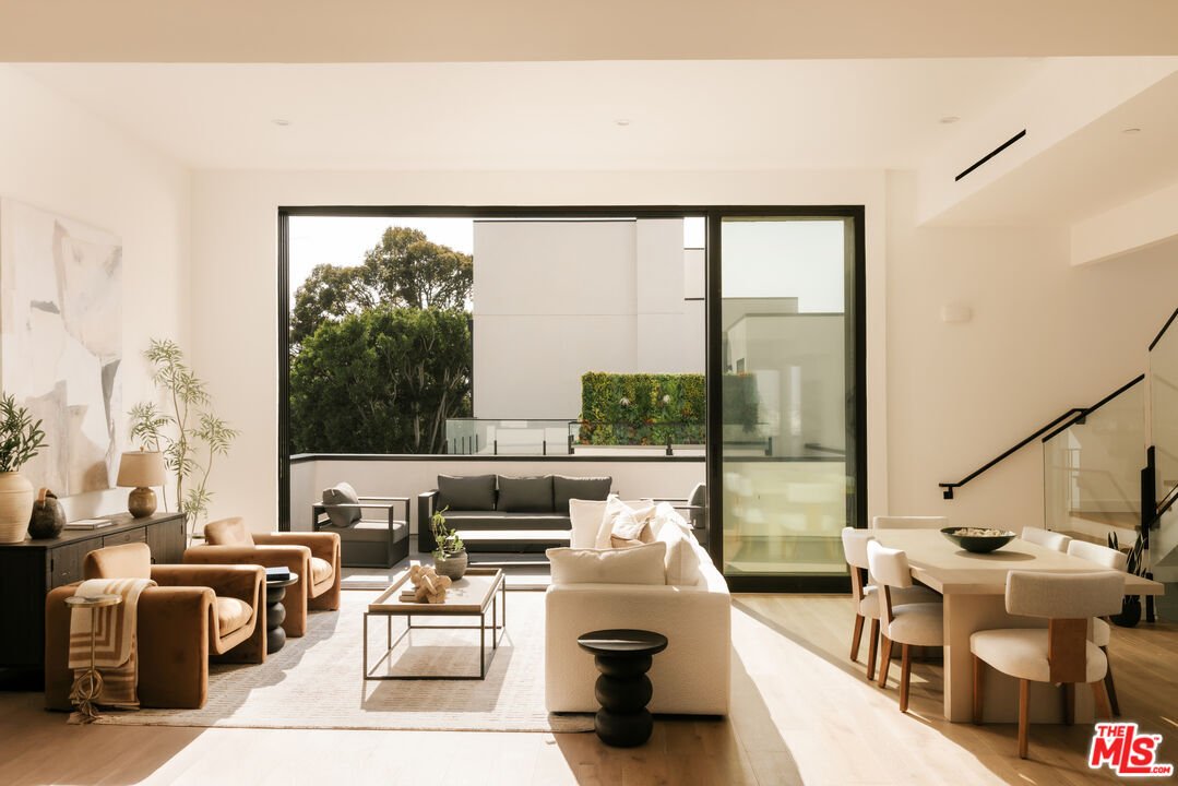Condo in Los Angeles, California, United States 2 - 17219197