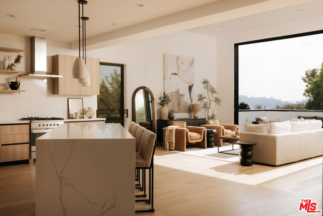 Condo in Los Angeles, California, United States 1 - 17219197