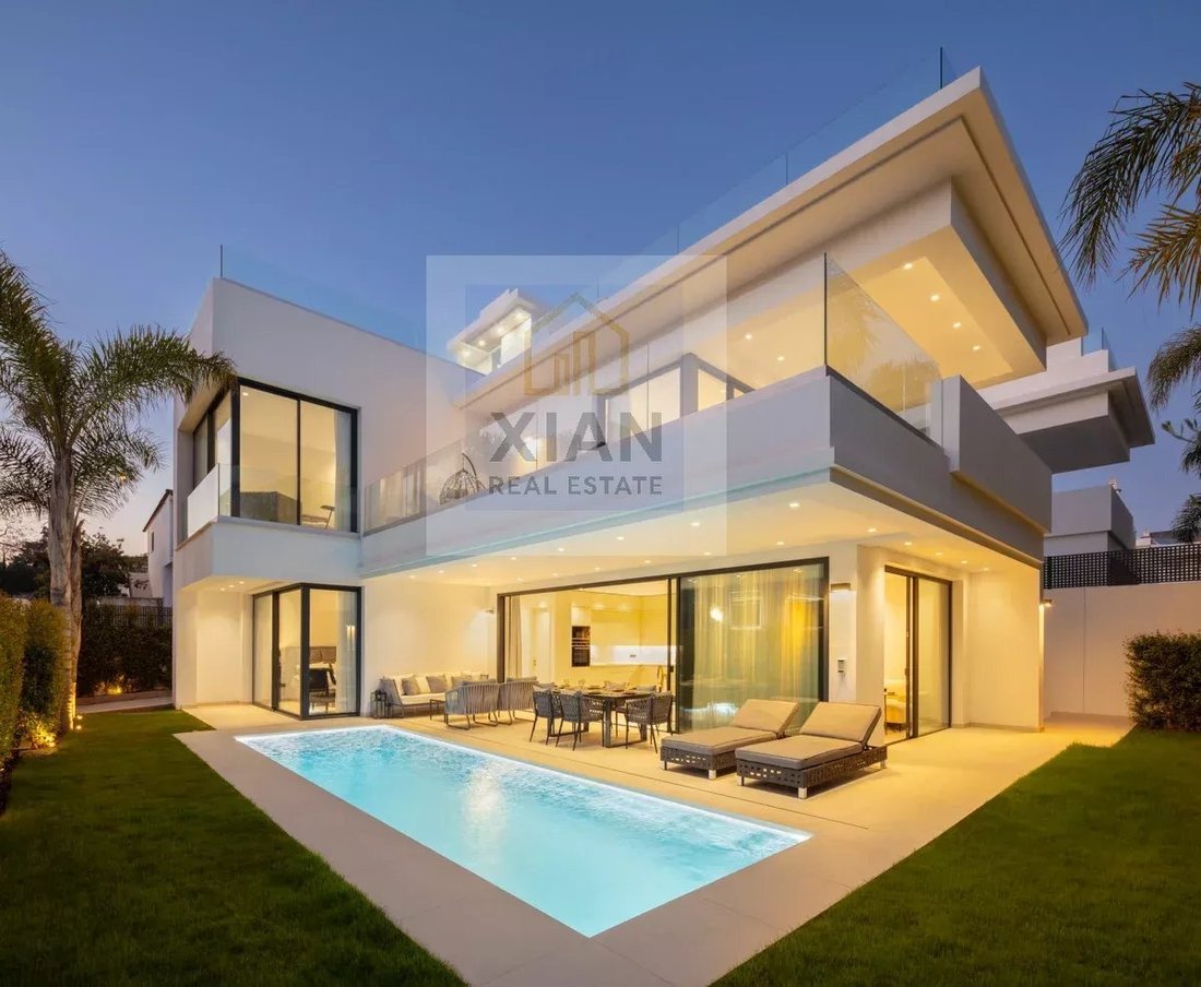 Villa in Golden Mile, Andalusia, Spain 1 - 12927515