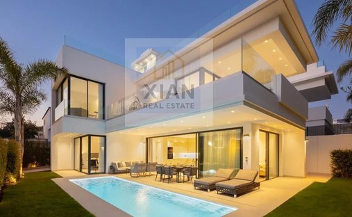 Villa in Golden Mile, Andalusia, Spain 1