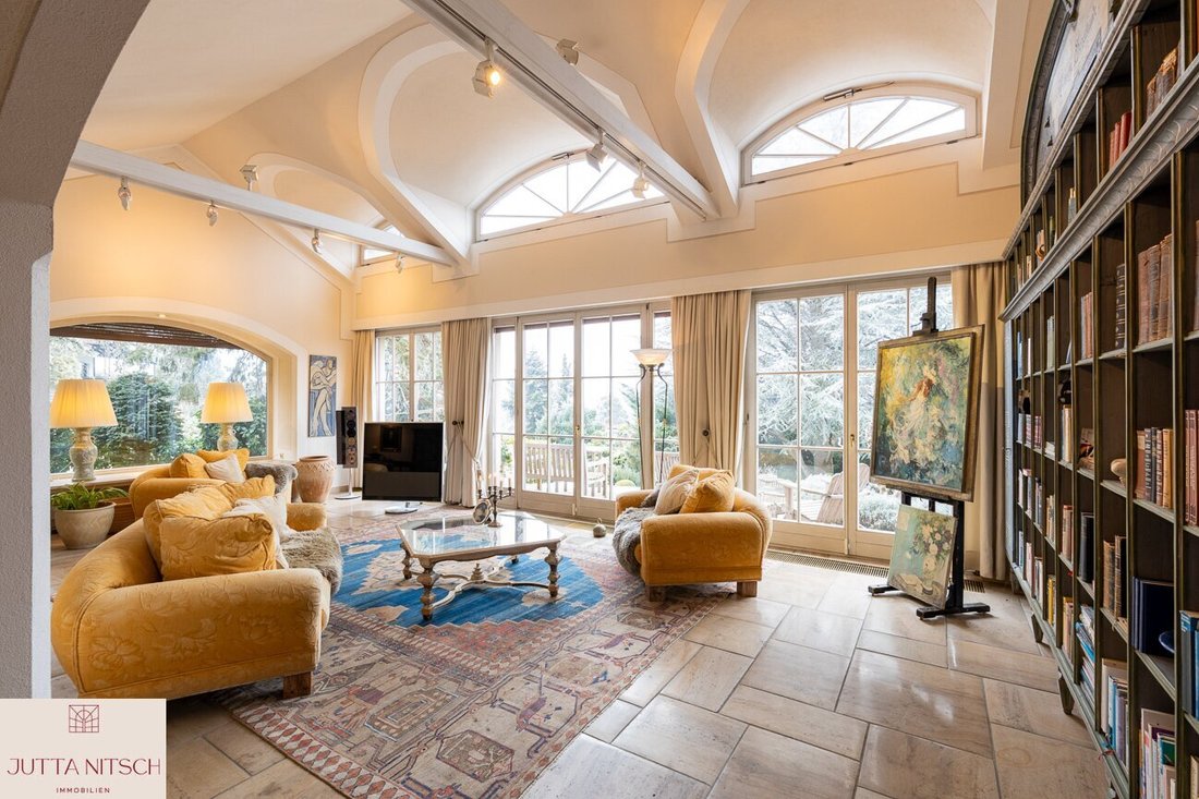 Charmante Terrassenvilla Mit Wienerwaldblick Breitenfurt