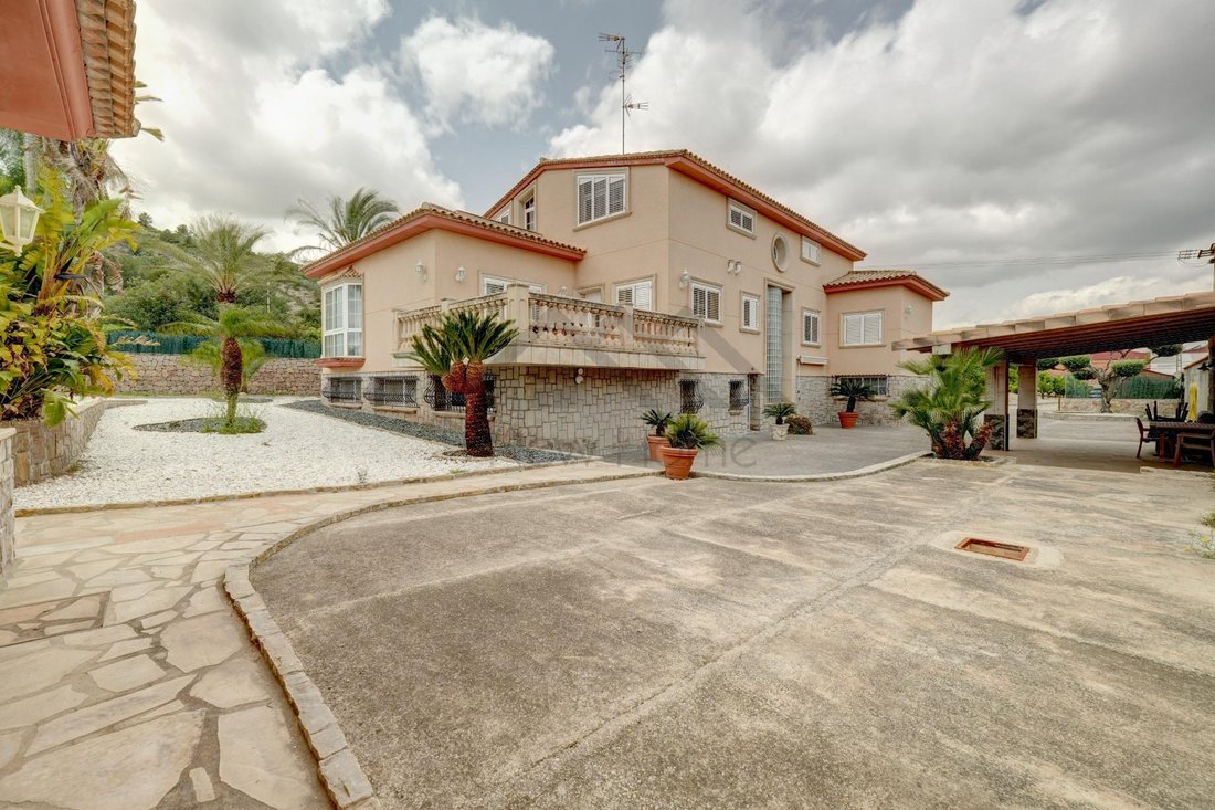 Villa in Benaguasil, Valencian Community, Spain 1 - 17220383