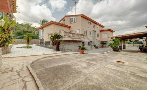 Villa in Benaguasil, Valencian Community, Spain 1