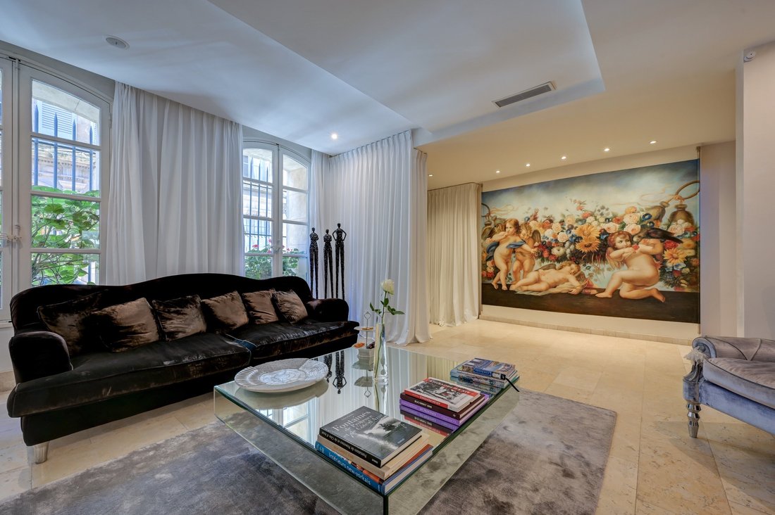 House in Comtale-Cente-Cours Mirabeau, Aix-en-Provence, France 3 - 17228786
