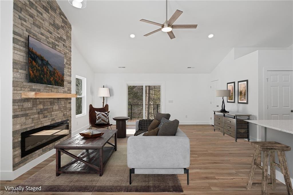 House in Purlear, North Carolina, United States 4 - 17218152