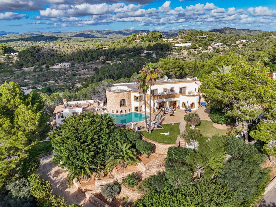 Villa in Can Furnet, Santa Eularia des Riu, Balearic Islands 1 - 17227285