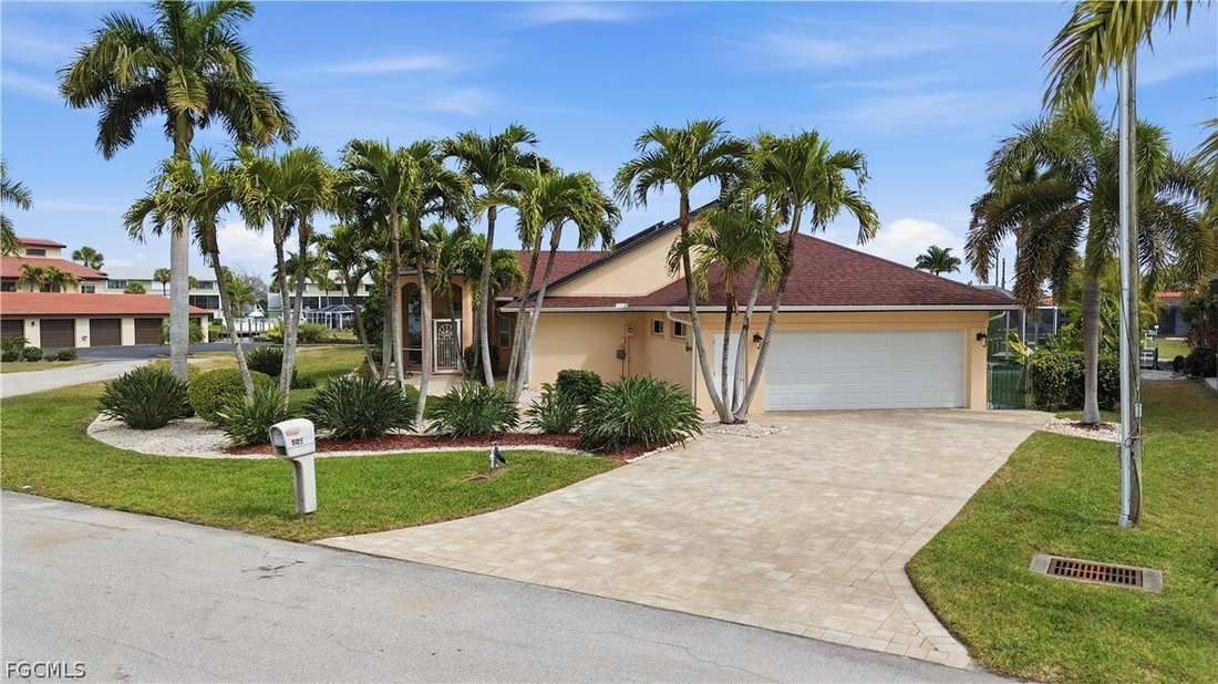 House in Cape Coral, Florida, United States 2 - 17222185