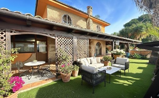 Villa à Porto Empedocle, Sicile, Italie 1