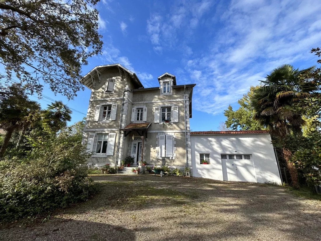 House in Salies-de-Bearn, Nouvelle-Aquitaine, France 1 - 16461263