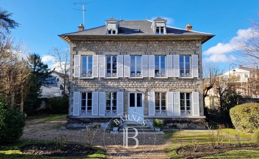House in La Faisanderie, L'Isle-Adam, France 1
