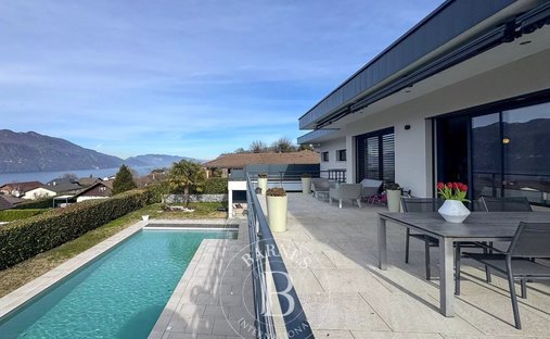 House in Tresserve, Auvergne-Rhône-Alpes, France 1