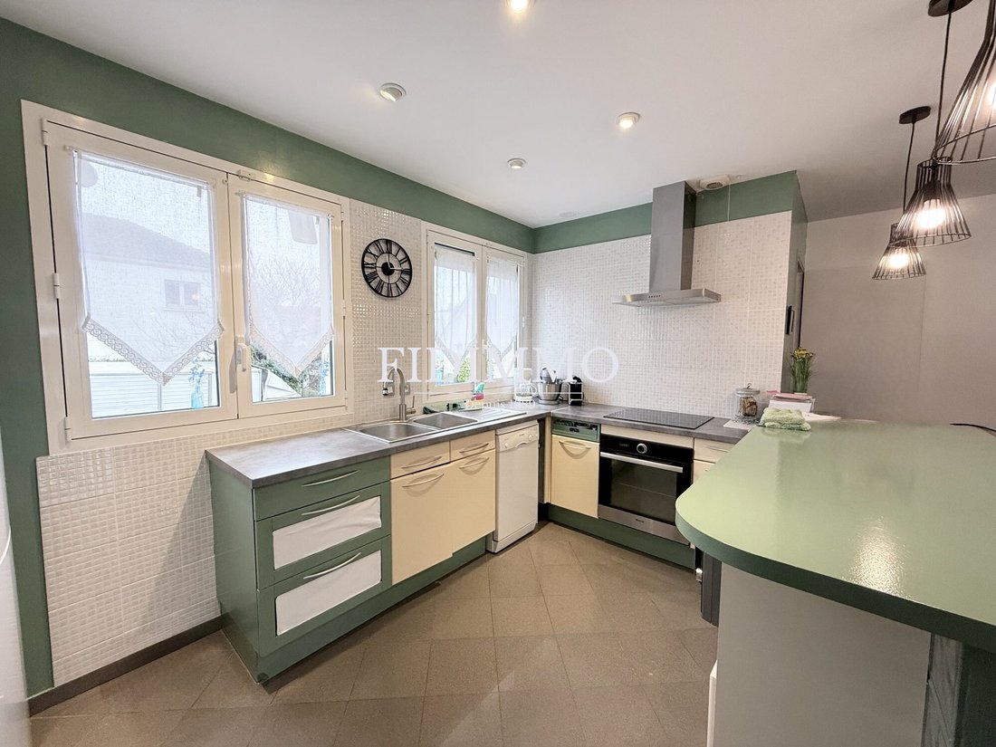 House in Chennevieres-sur-Marne, Ile-de-France, France 2 - 17229210