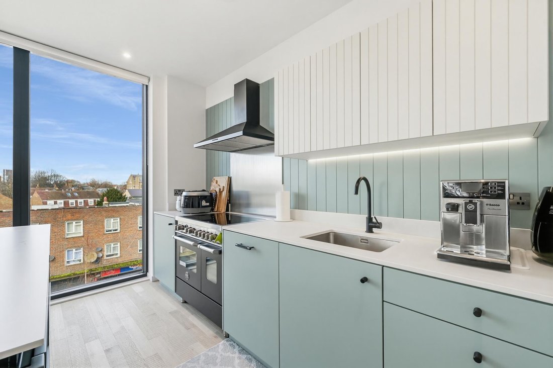 House in Brentford, Hounslow, England 4 - 17230996