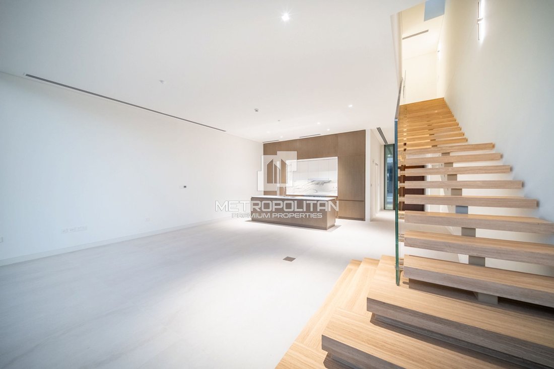 Townhouse in Ras Al Khor Industrial Area, Dubai, United Arab Emirates 5 - 17224029