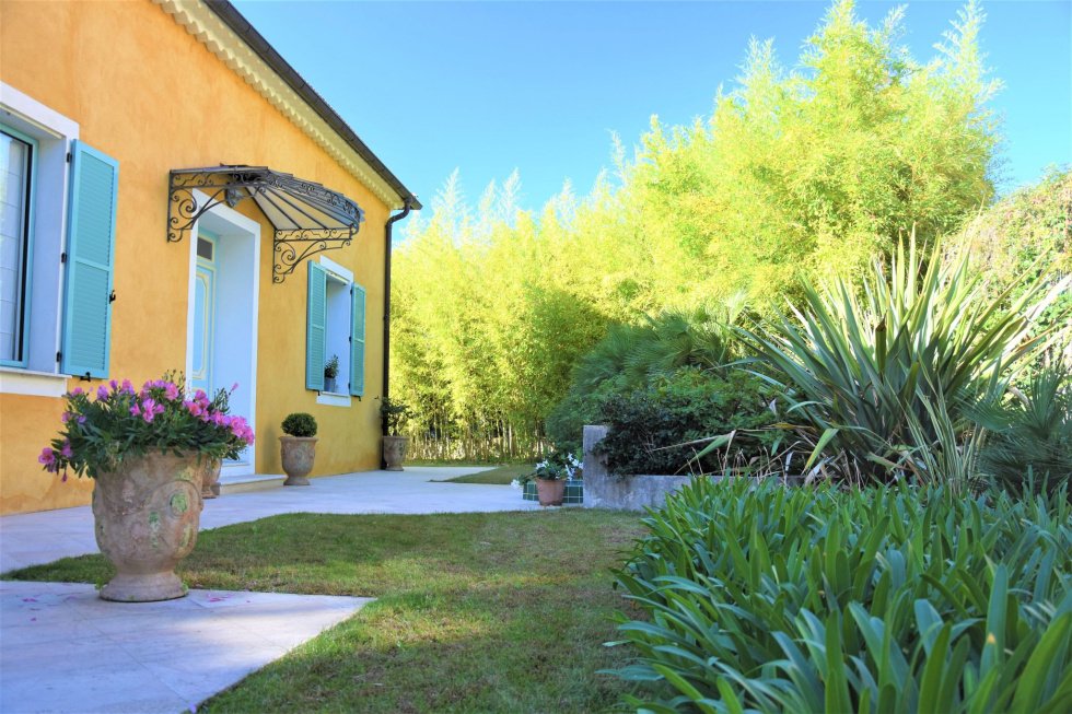 Villa in Plan de Noves, Vence, France 5 - 17229489