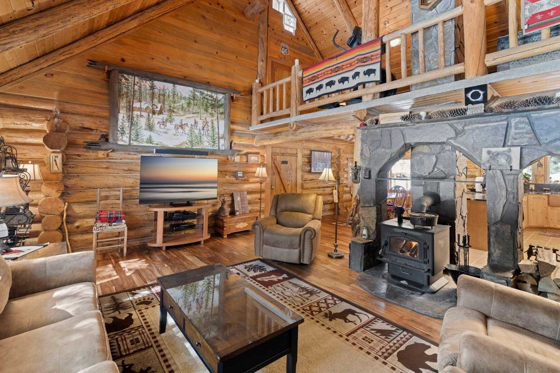 House in Gilchrist, Oregon, United States 1 - 17219648