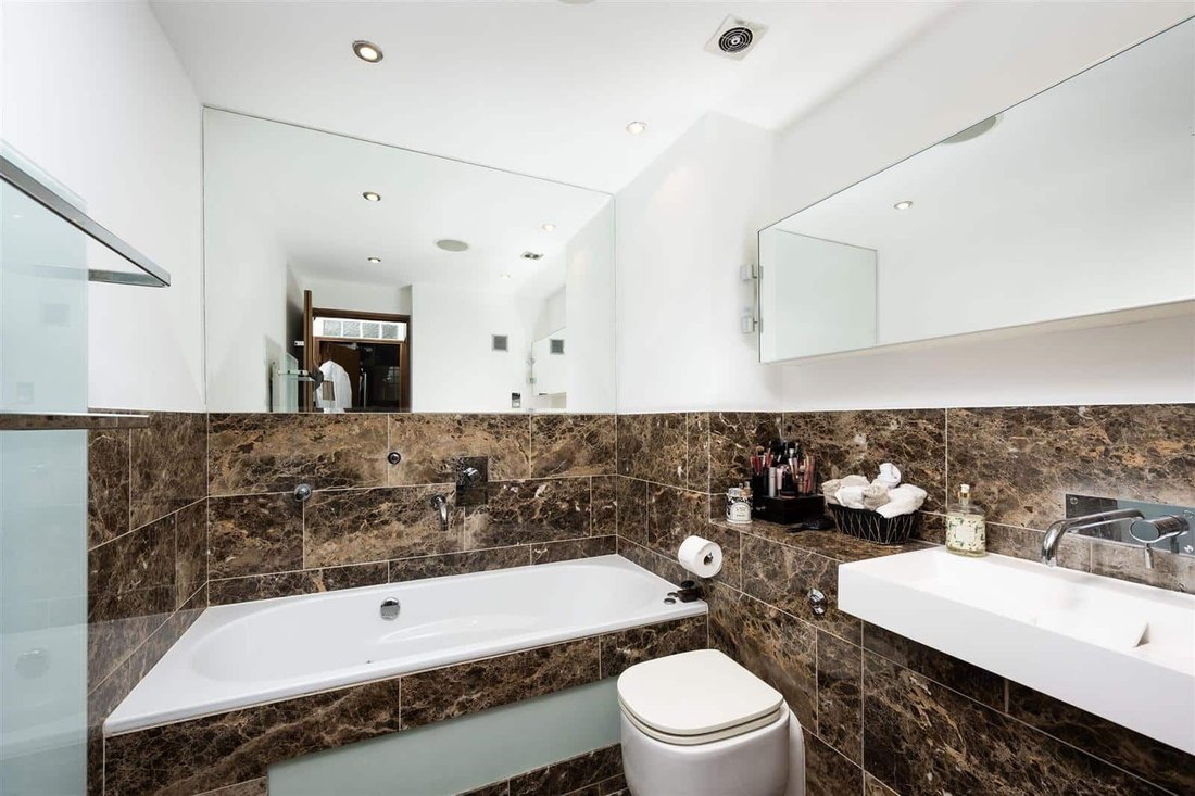 Apartment in Knightsbridge, Kensington And Chelsea, England 4 - 17224499