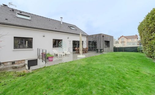 House in Petit Robinson, L'Haÿ-les-Roses, France 1