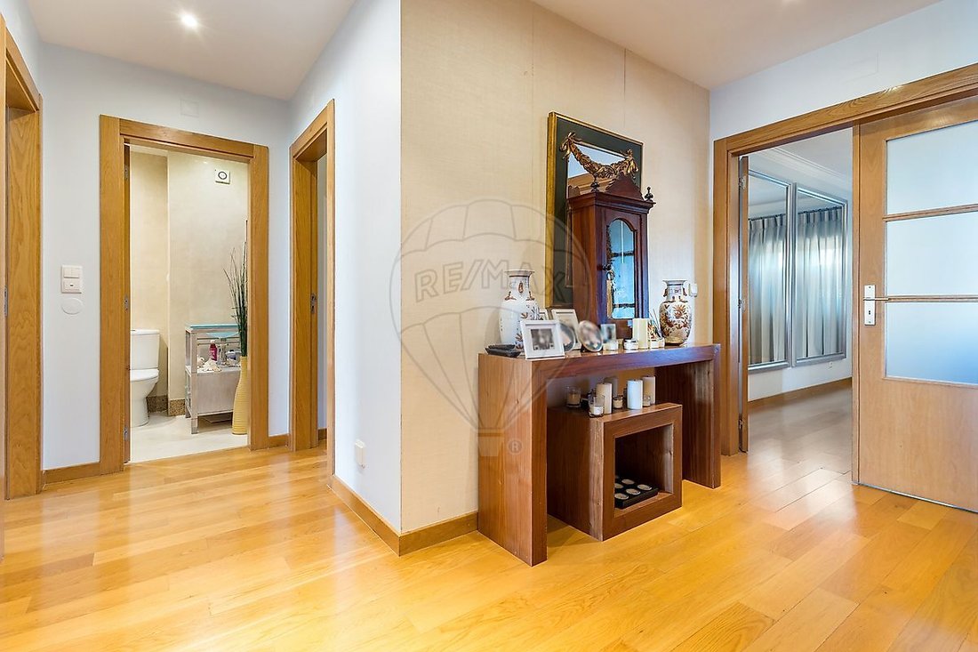 Apartment in Estoril, Cascais e Estoril, Lisbon 3 - 17220587