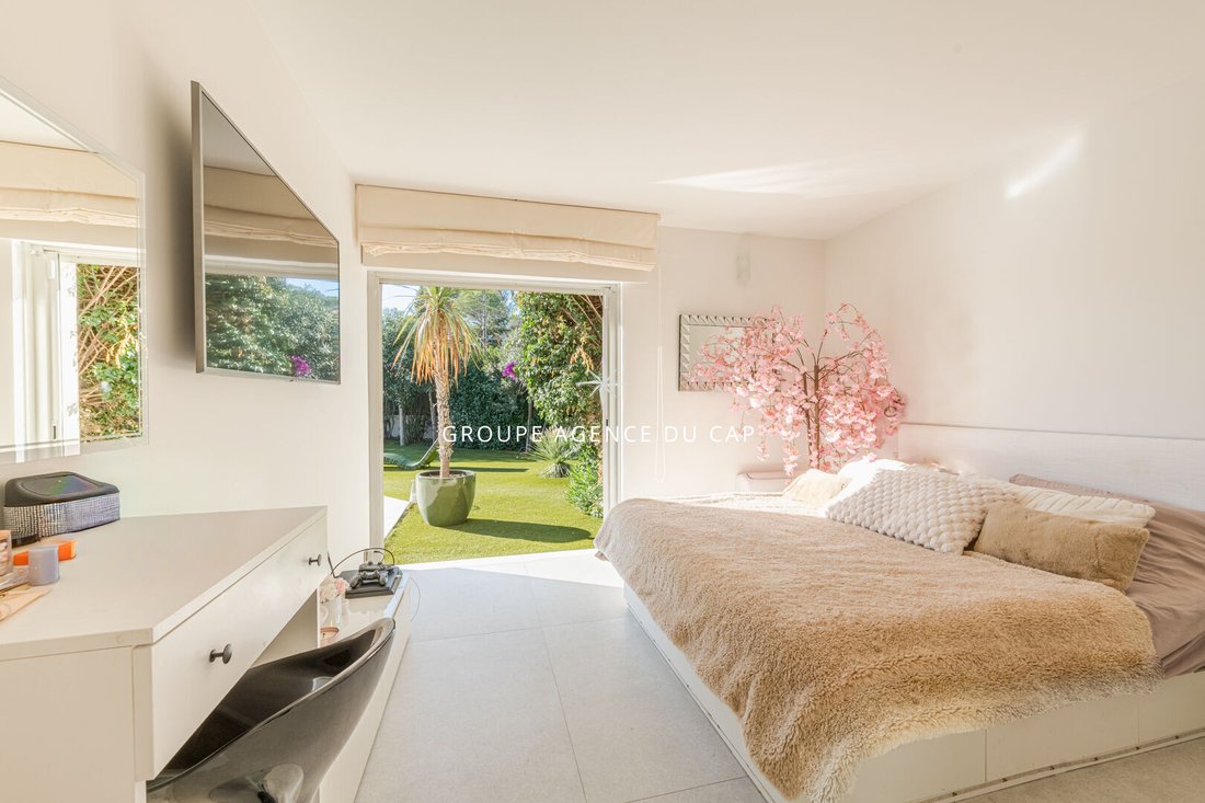 Villa in Valescure-Vaulongue-Clair Bois-Vallon Suveret, Saint-Raphaël, France 3 - 17220259