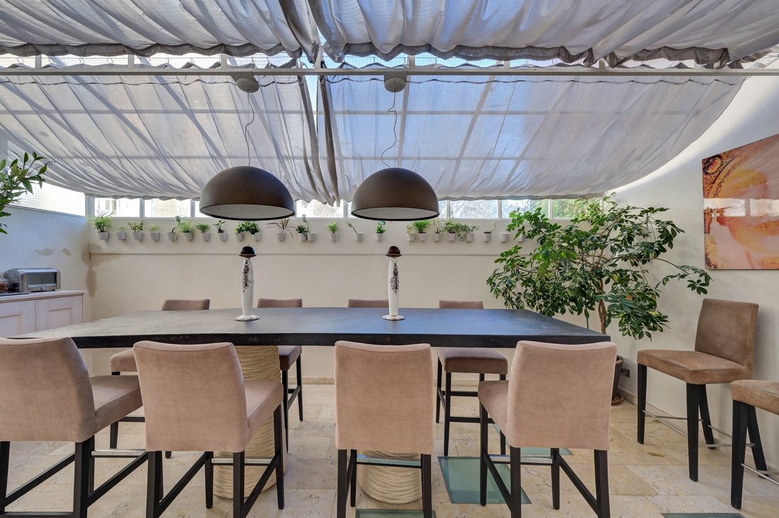 House in Comtale-Cente-Cours Mirabeau, Aix-en-Provence, France 1 - 17228786