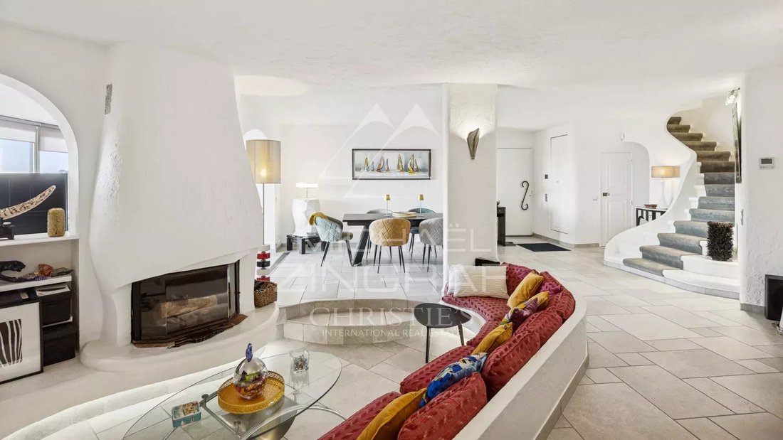 Villa in Mandelieu-la-Napoule, Provence-Alpes-Côte d'Azur, France 4 - 17220279