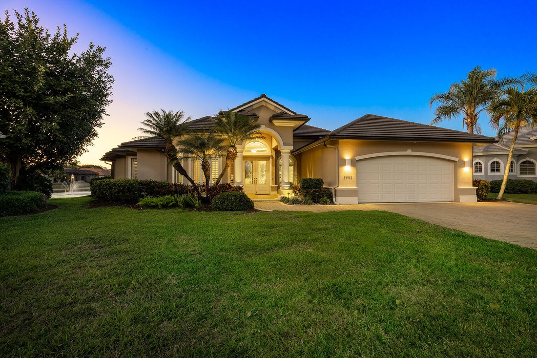 House in Naples, Florida, United States 1 - 17220399