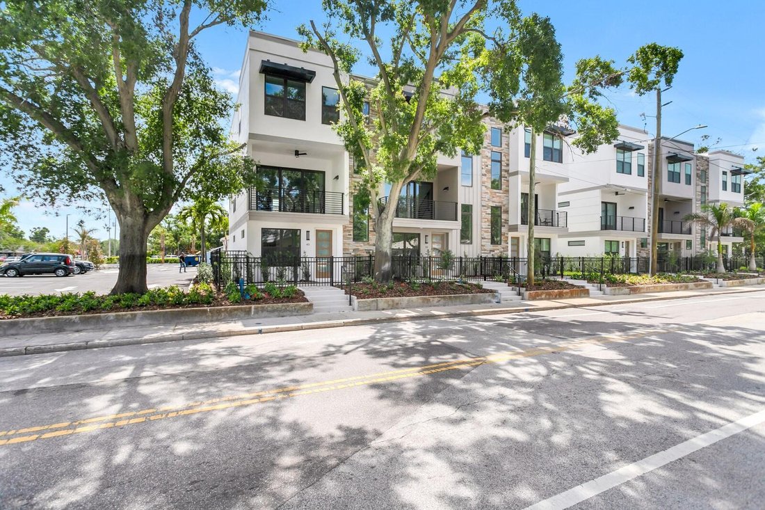 Townhouse in St. Petersburg, Florida, United States 2 - 17221957